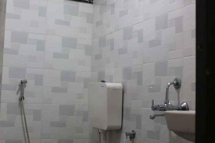 Room 30 of 44