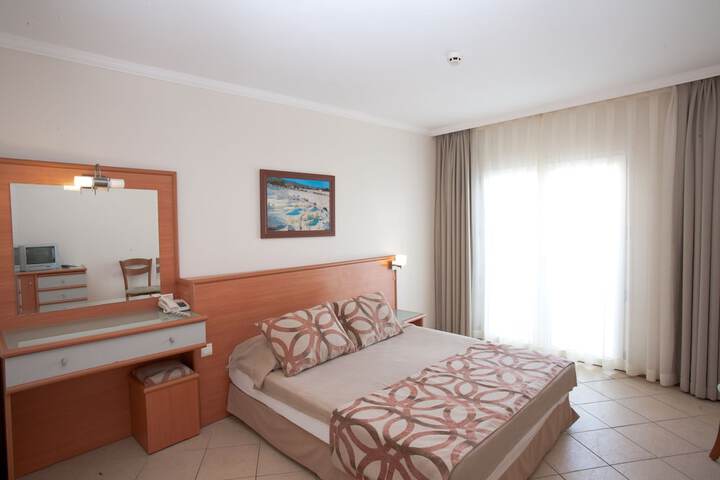 Room 7 of 34