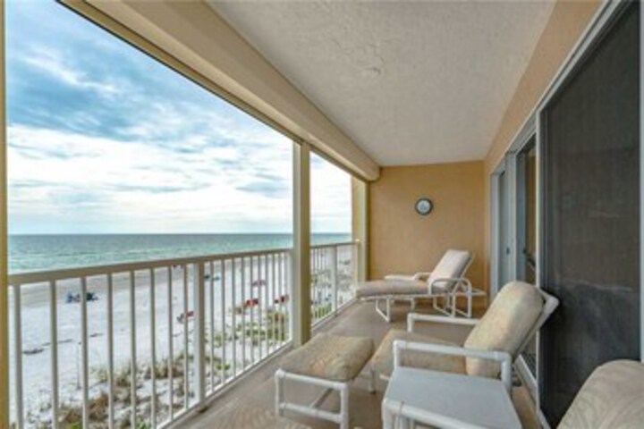 Terrace/Patio 2 of 29