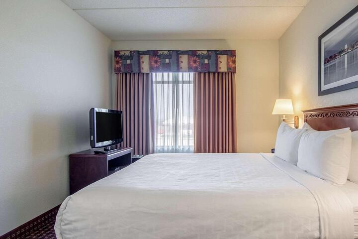 Room 44 of 93