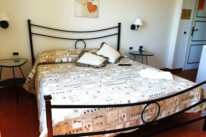 Room 2 of 15