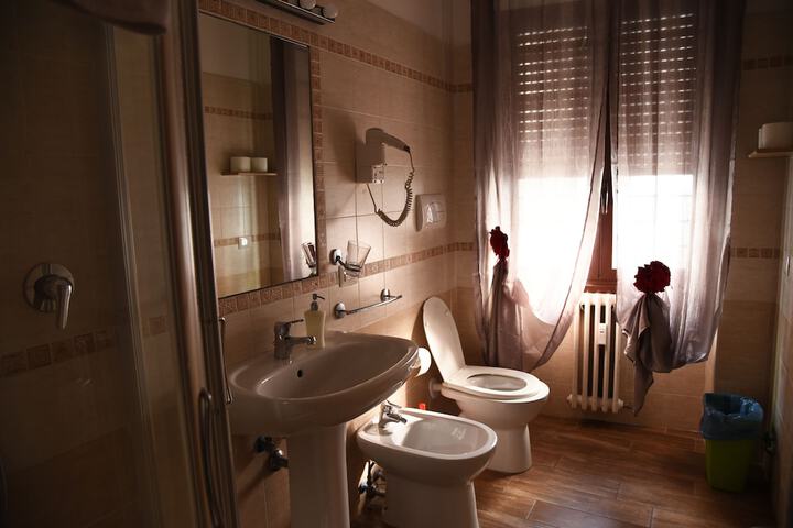 Room 40 of 53
