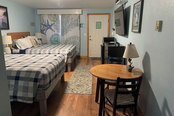 Room 105 of 197