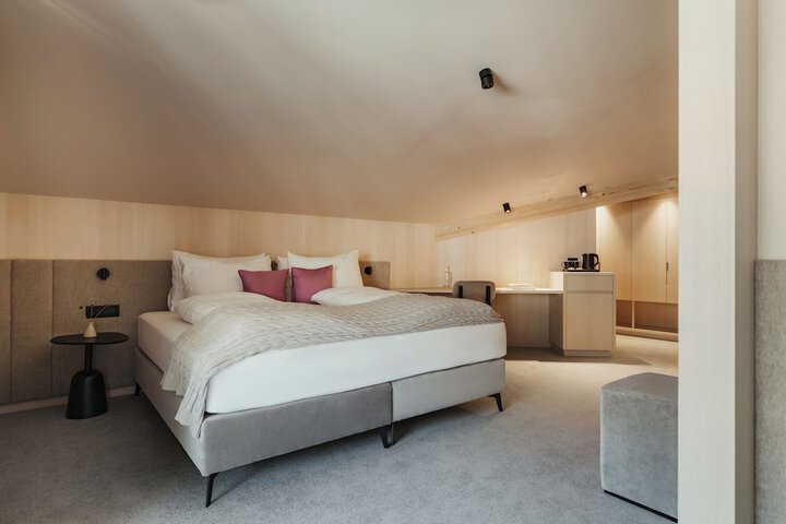Room 18 of 88