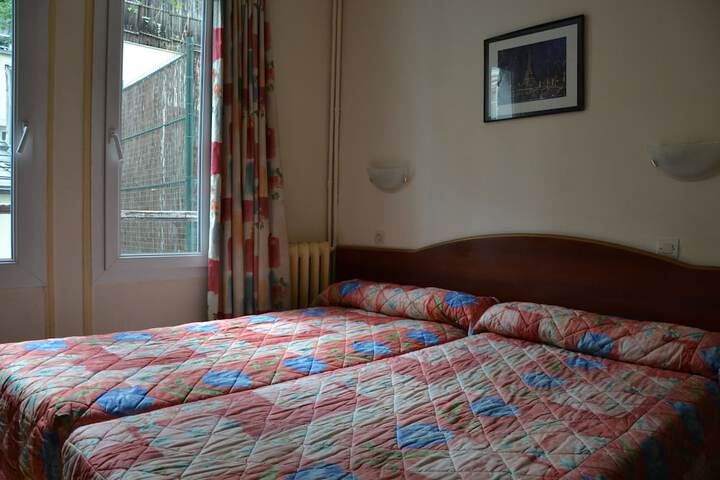Room 9 of 70
