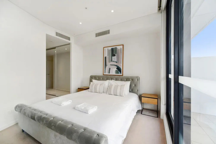 Room 3 of 9