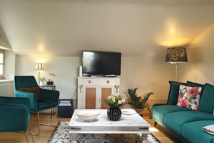 Room 26 of 86