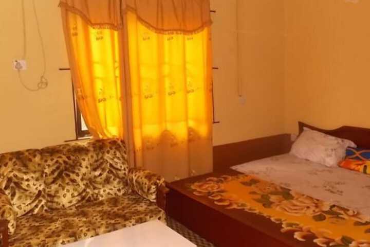 Room 2 of 2