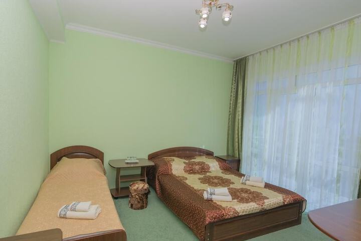 Room 4 of 37