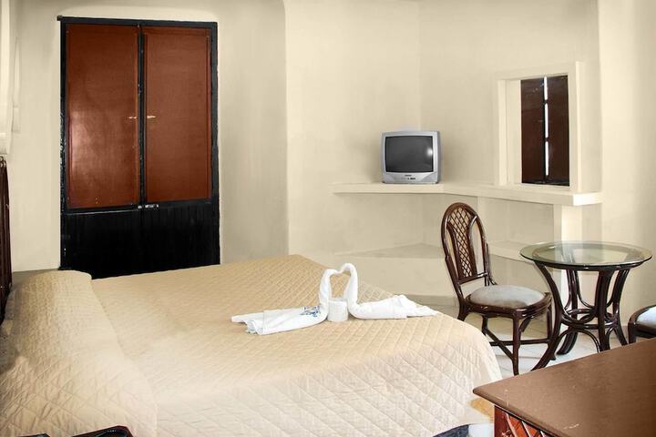 Room 4 of 30