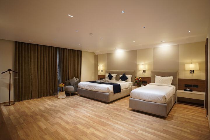 Room 21 of 38