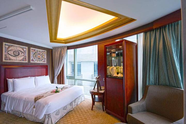 Room 46 of 101