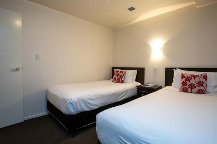 Room 19 of 44