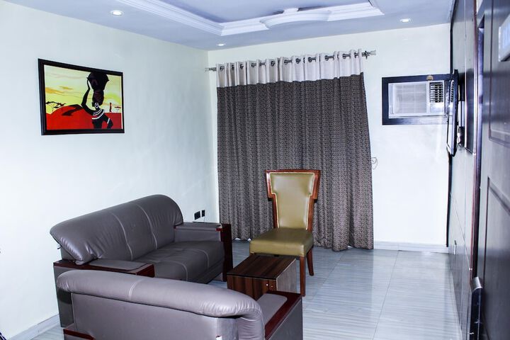 Room 19 of 27