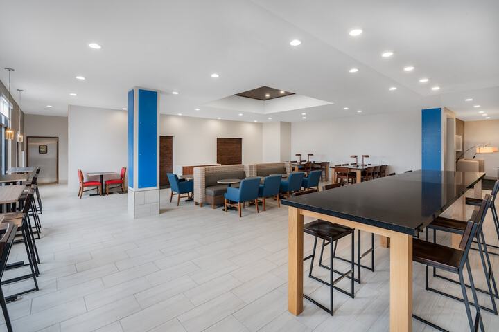 Breakfast/Coffee Service 36 of 48