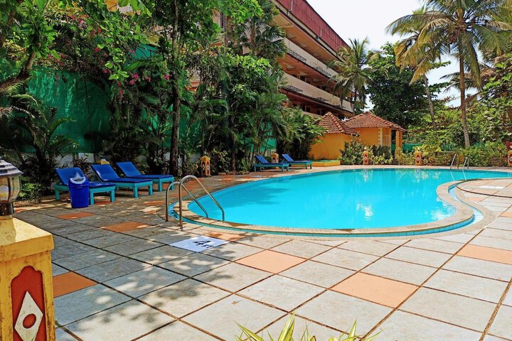 Pools & Facilities