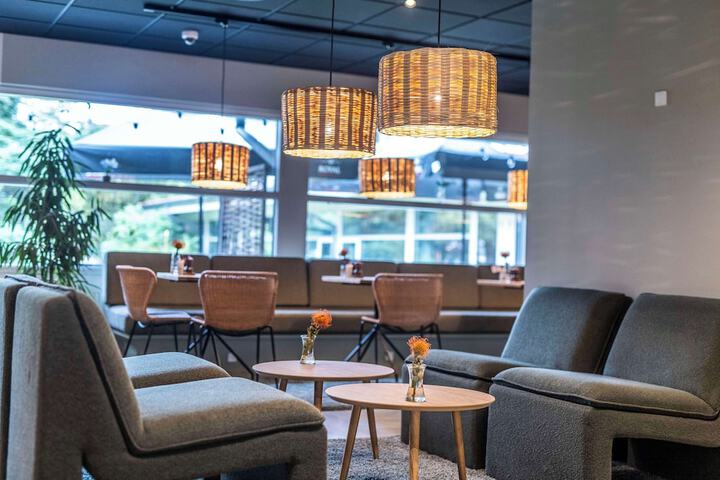 Guest Lobby