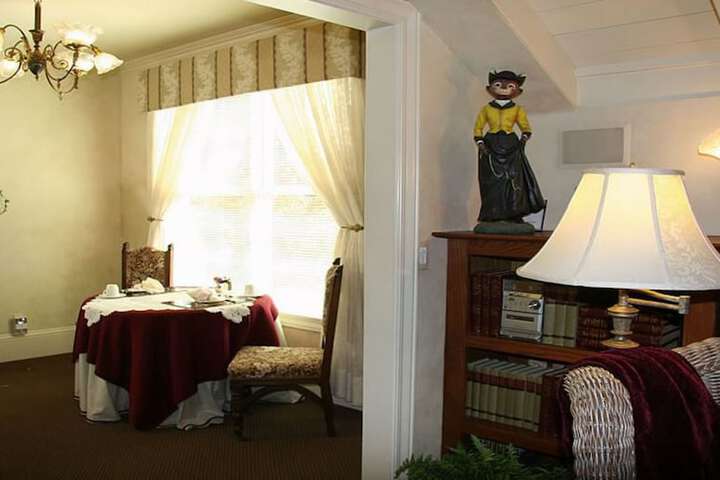Room 3 of 38
