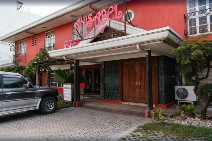 REDDOORZ PLUS NEAR ABREEZA MALL DAVAO