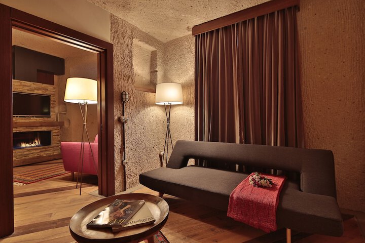 Room 14 of 127