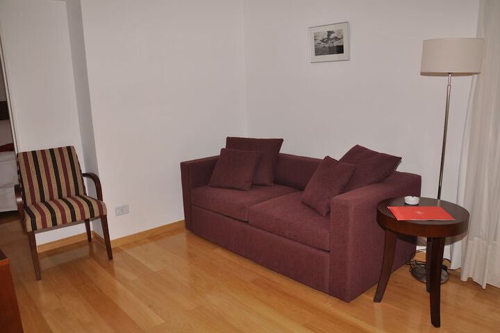 Room 15 of 25