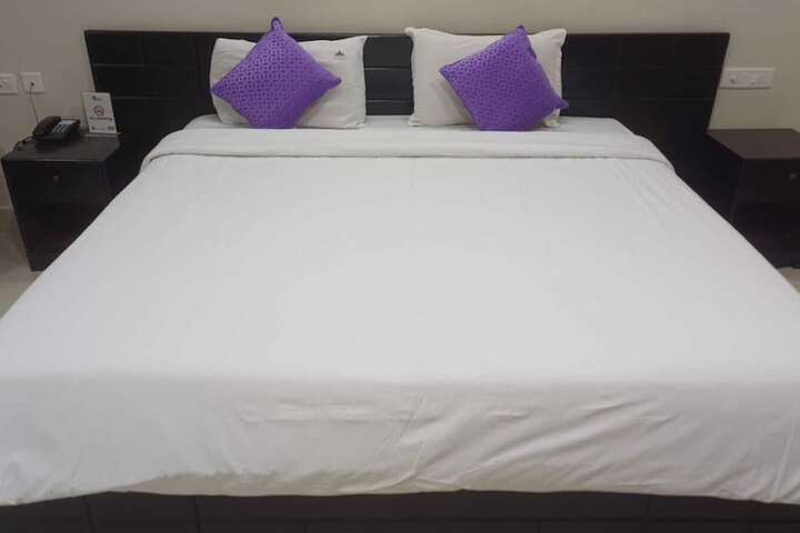 Room 27 of 95