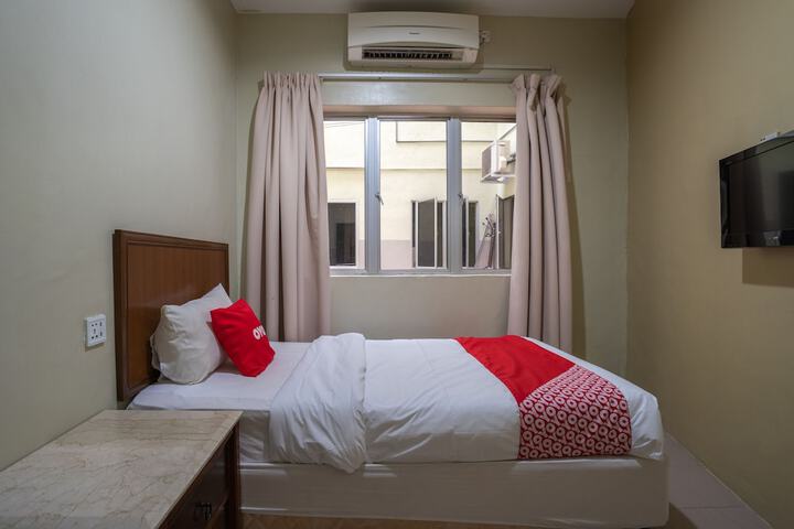 Room 8 of 31