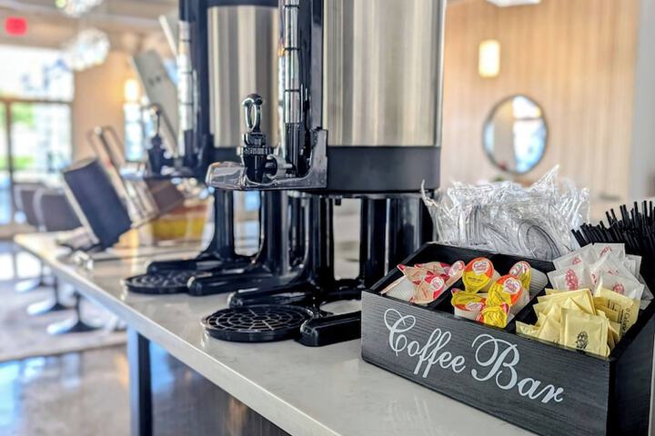 Breakfast/Coffee Service 27 of 32
