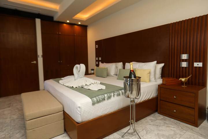 Room 5 of 74