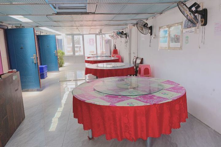 NO.51 fishing house