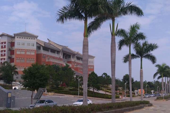 Hotel Exterior 2 of 23