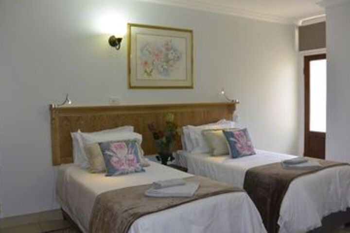 Room 15 of 77