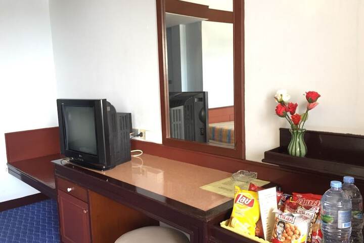 Room 15 of 25
