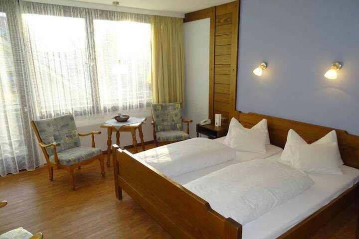 Room 10 of 52