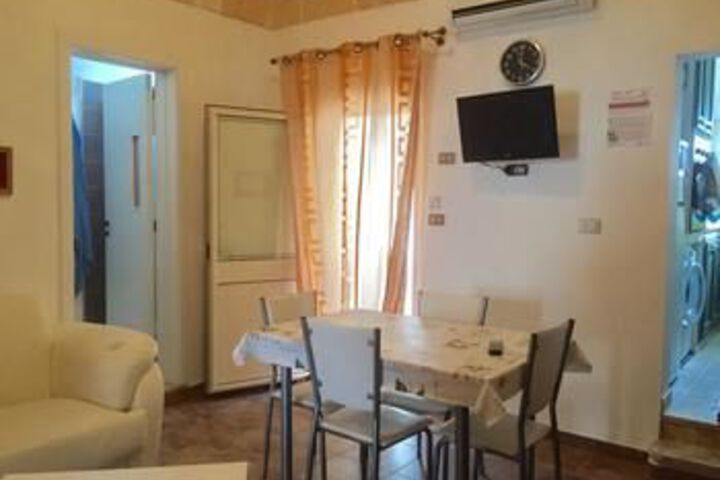 House With one Bedroom in Francavilla Fontana With Wonderful City View, Furnished Terrace and Wifi Near the Beach