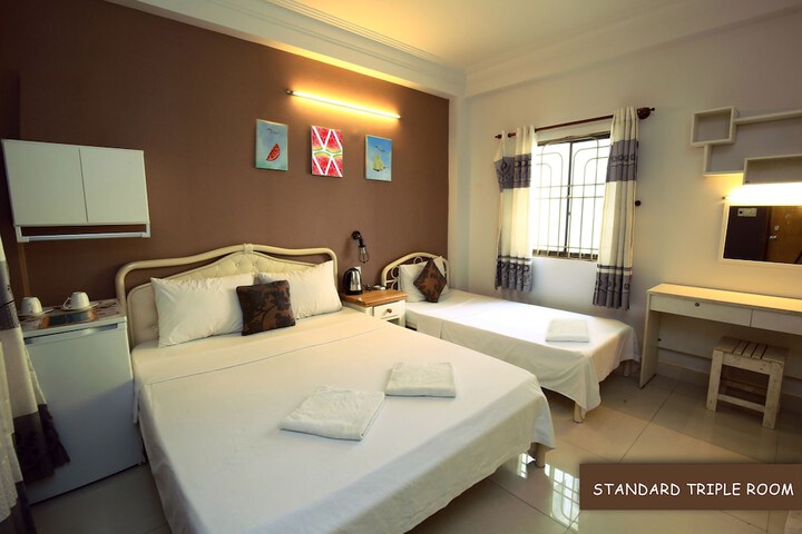 Room 9 of 34