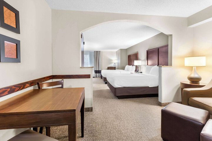 1 King Bed Suite (11 of 16)