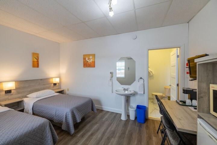Room 28 of 80