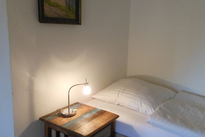 Room 10 of 138