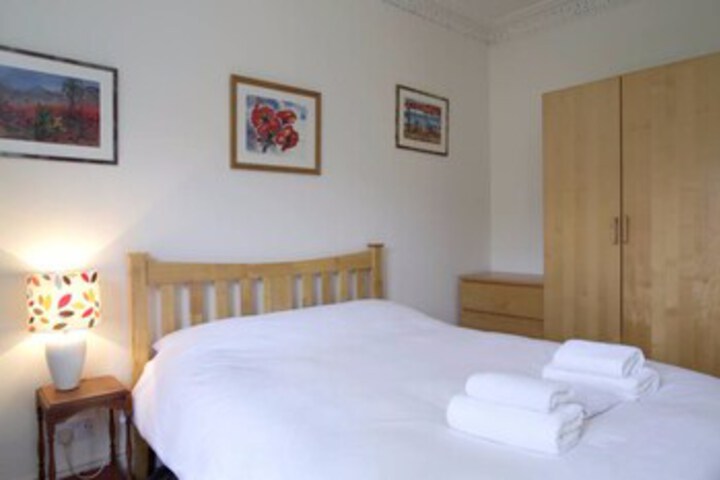 Room 26 of 32