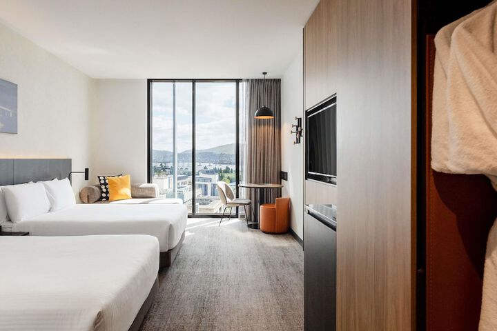 Room 36 of 172