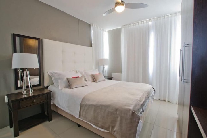 Room 4 of 23