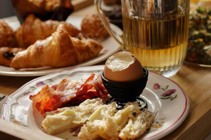Breakfast/Coffee Service 42 of 78