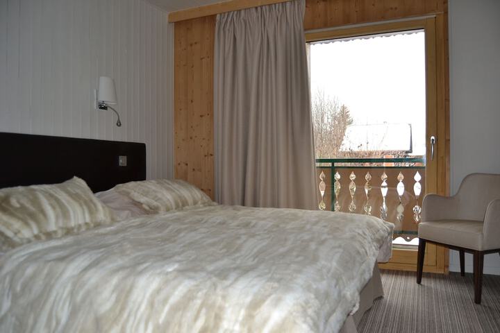 Room 6 of 42