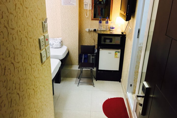 Room 74 of 139
