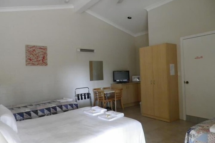 Room 3 of 54