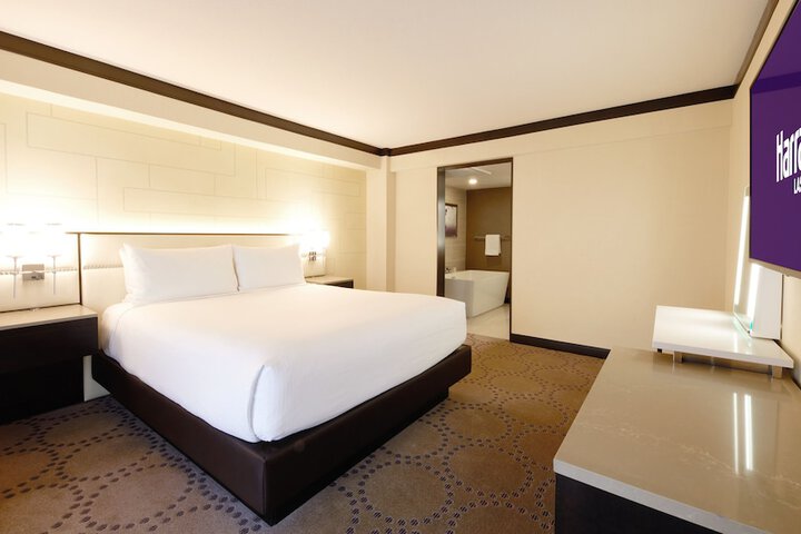 Valley Deluxe Room 1 King (20 of 41)