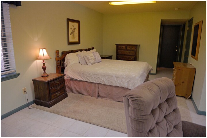 Room 142 of 400