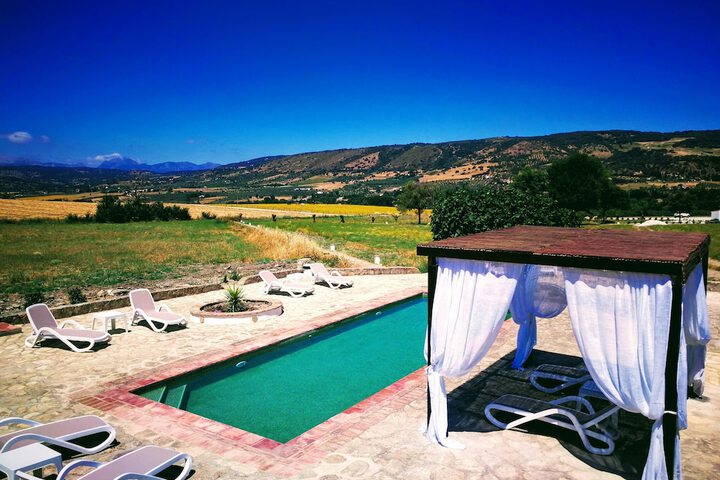 Pool 43 of 79