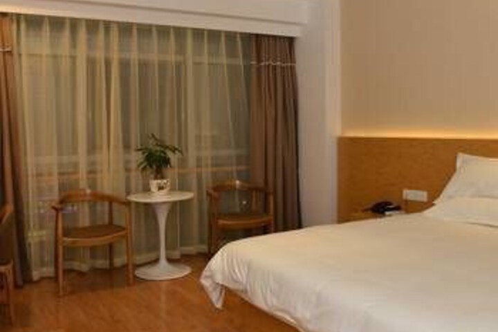 Room 2 of 8
